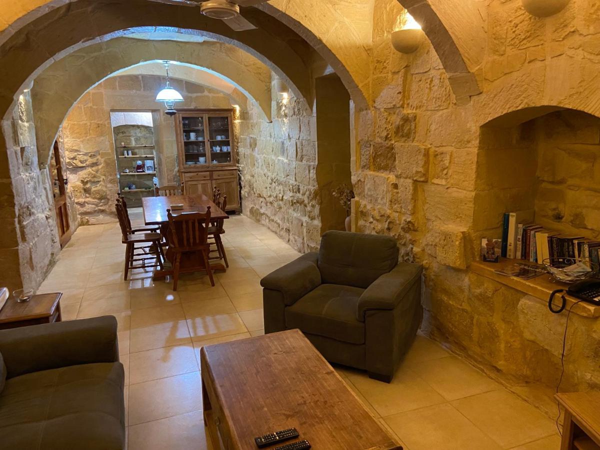 Farmhouse Razzett Cora Victoria Εξωτερικό φωτογραφία
