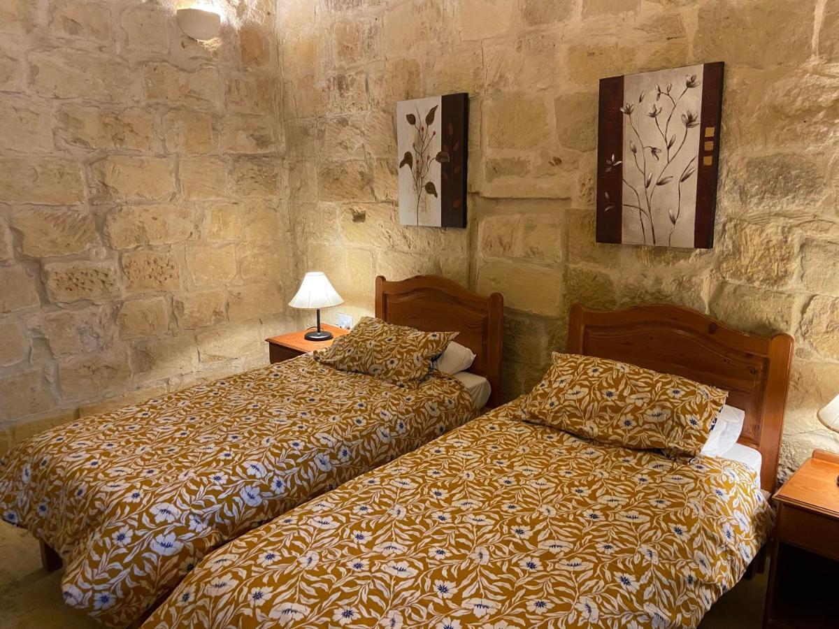 Farmhouse Razzett Cora Victoria Εξωτερικό φωτογραφία